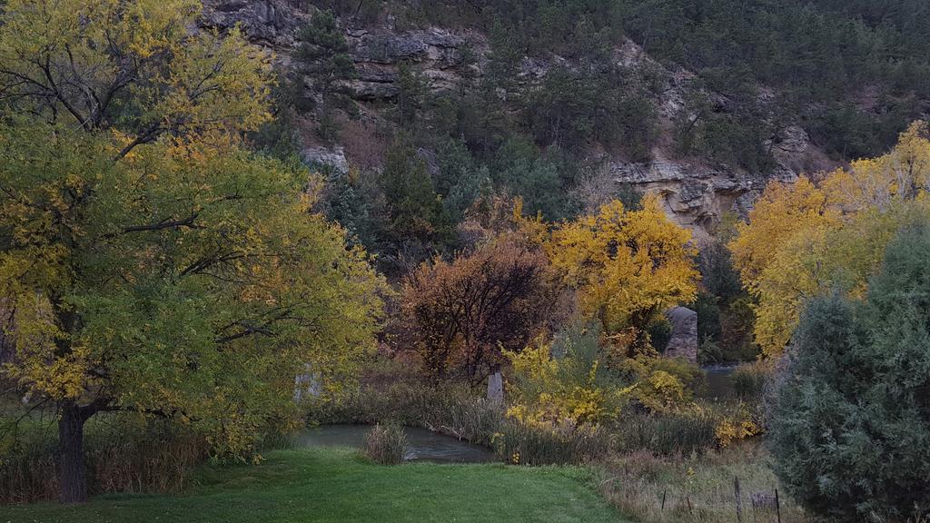 River Falls Lodging -Black Hills, South Dakota Hot Springs Exterior foto